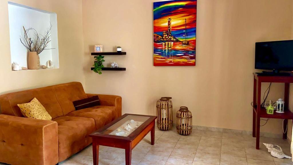 Beachfront Apartment With Swimming Pool. One Bedroom Celestun Exterior photo