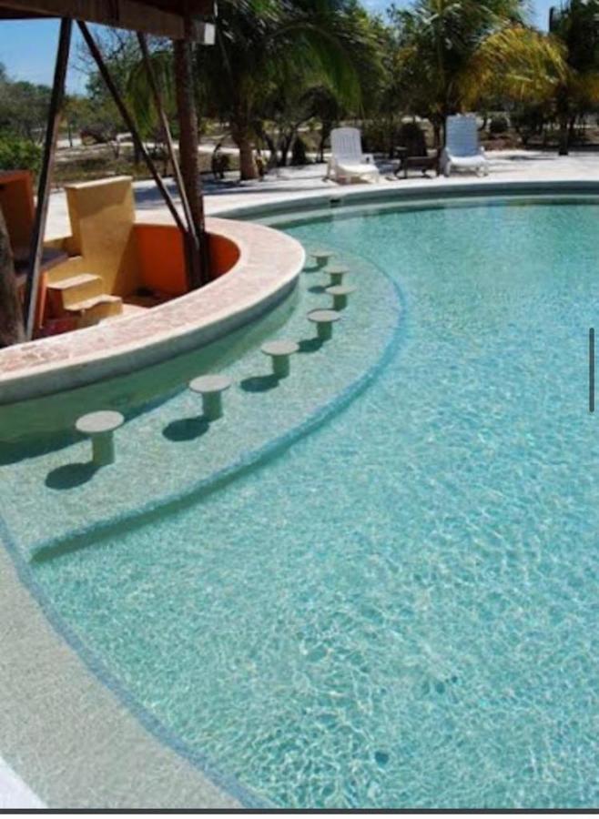 Beachfront Apartment With Swimming Pool. One Bedroom Celestun Exterior photo